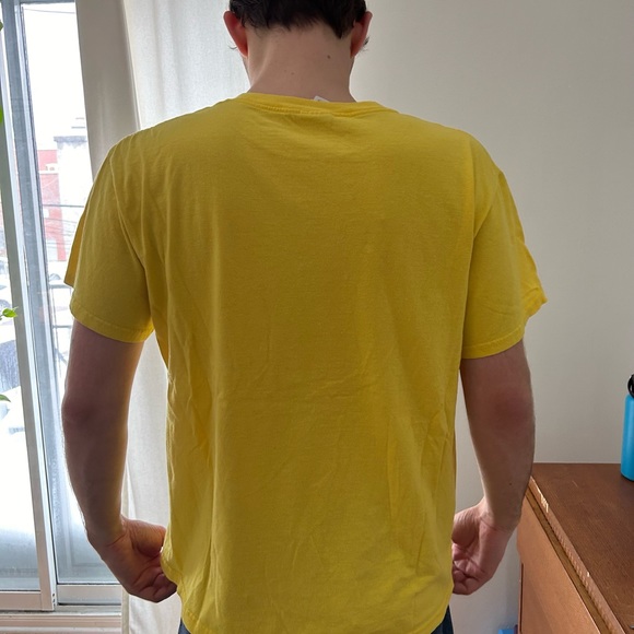 Japanese vintage Mario yellow t shirt - Picture 4 of 5